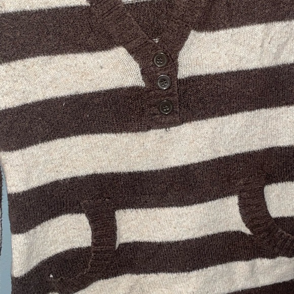 Sweater - Picture 2 of 4